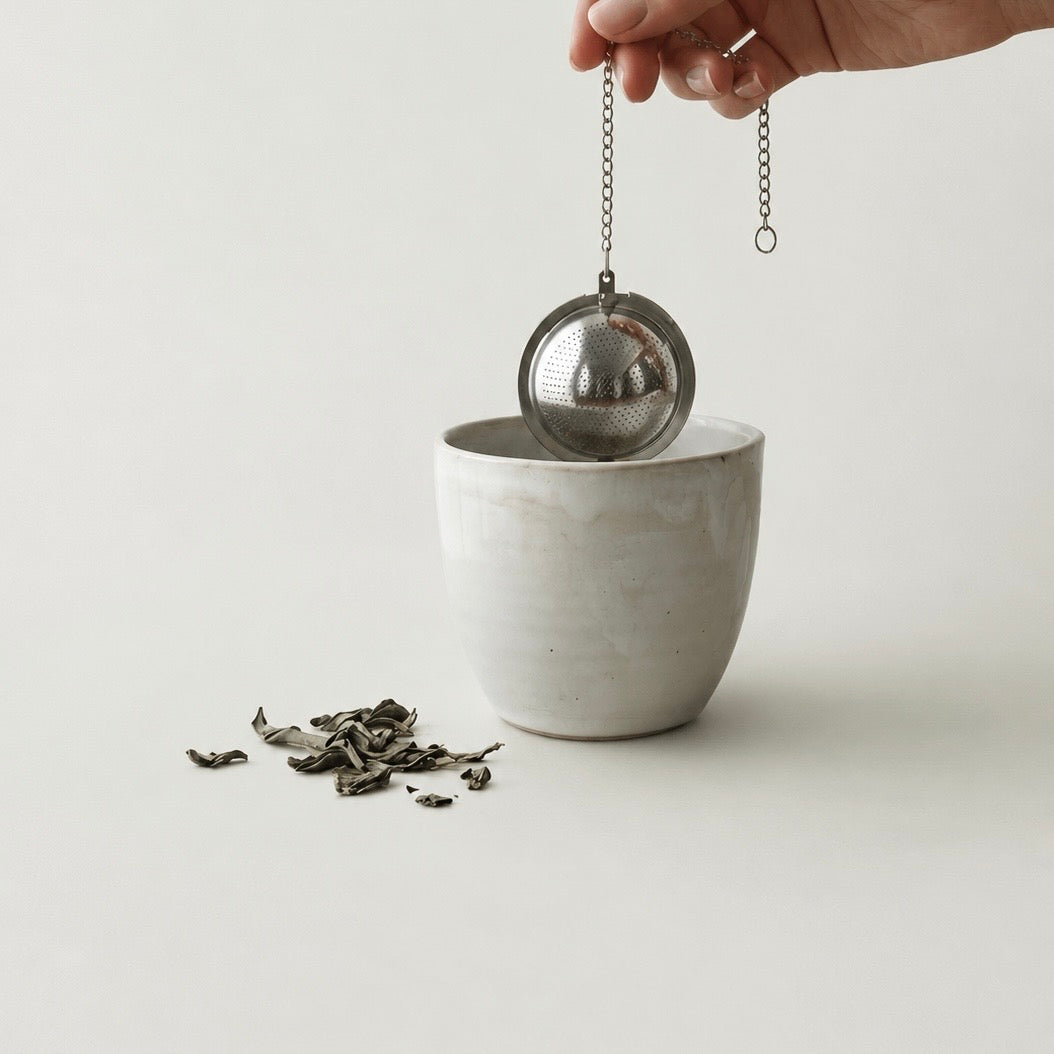 Stainless steel tea infuser ball